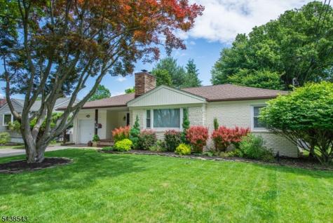 4 Brookhill Place Little Falls NJ 07424