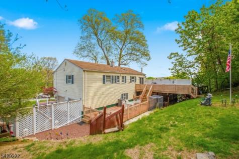 22 Holiday Drive Hopatcong NJ 07843