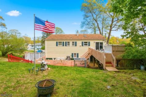 22 Holiday Drive Hopatcong NJ 07843