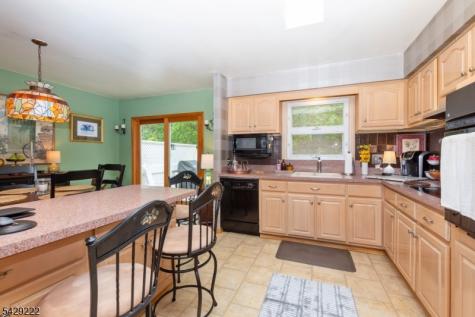 22 Holiday Drive Hopatcong NJ 07843
