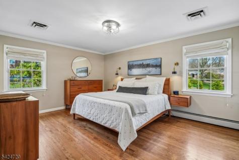 21 Tremont Terrace Livingston NJ 07039