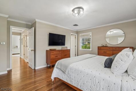 21 Tremont Terrace Livingston NJ 07039