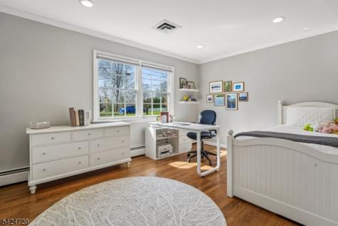 21 Tremont Terrace Livingston NJ 07039