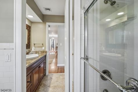 21 Tremont Terrace Livingston NJ 07039