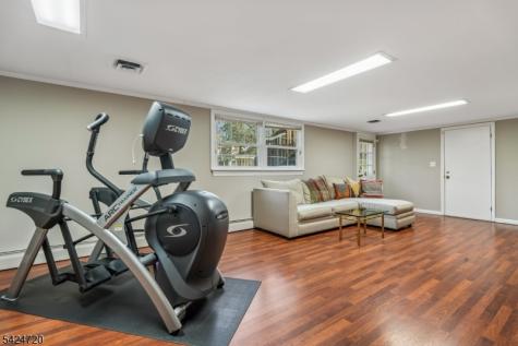 21 Tremont Terrace Livingston NJ 07039