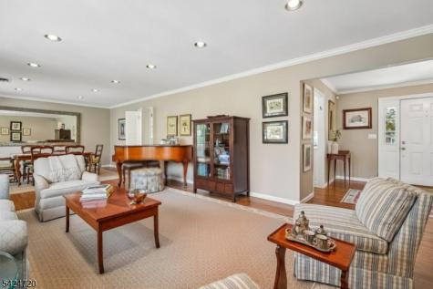 21 Tremont Terrace Livingston NJ 07039