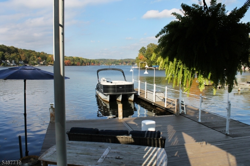 25 Waterside Drive Jefferson NJ 07849