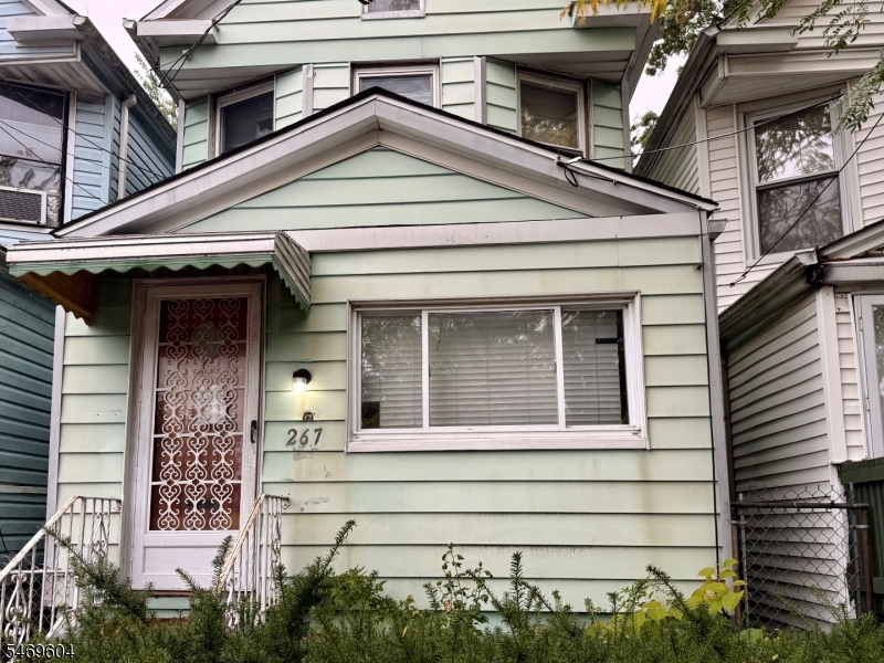 267 S 18th Street Newark NJ 07103