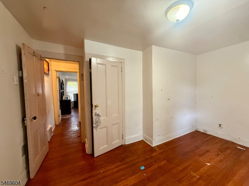 267 S 18th Street Newark NJ 07103