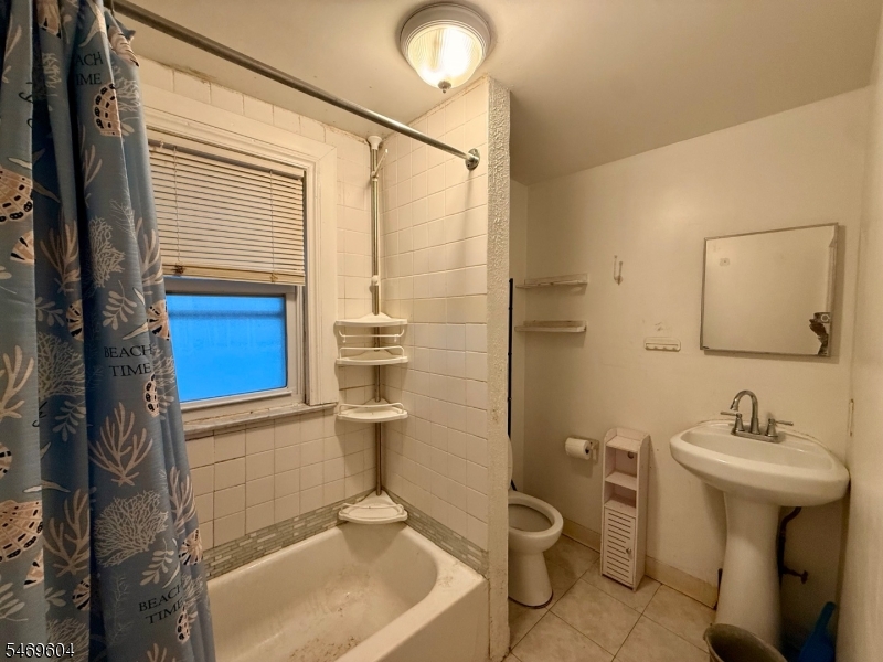 267 S 18th Street Newark NJ 07103