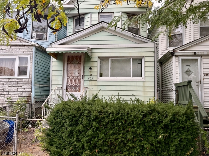 267 S 18th Street Newark NJ 07103