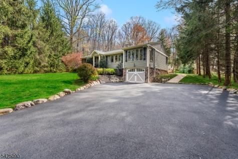 21 Turkey Hill Road Montville NJ 07005