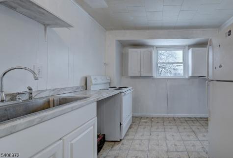 27 Old Short Hills Road West Orange NJ 07052