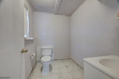 27 Old Short Hills Road West Orange NJ 07052