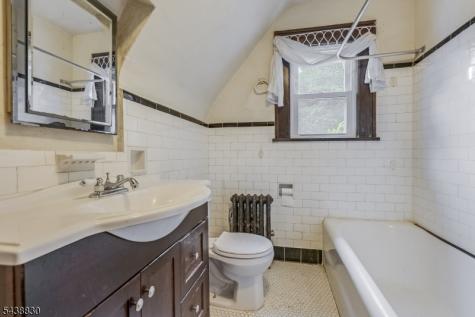 619 Maitland Avenue Teaneck NJ 07666