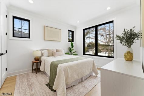 125 Tudor Oval Westfield NJ 07090