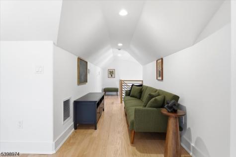 125 Tudor Oval Westfield NJ 07090
