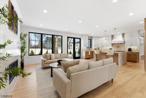125 Tudor Oval Westfield NJ 07090