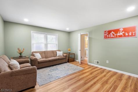 173 Beekman Lane Hillsborough NJ 08844