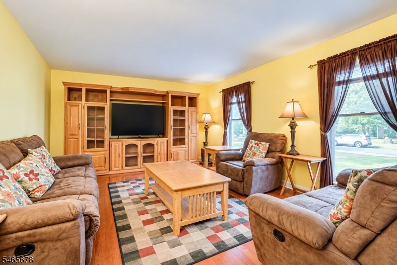 154 Dutton Street Franklin NJ 08873