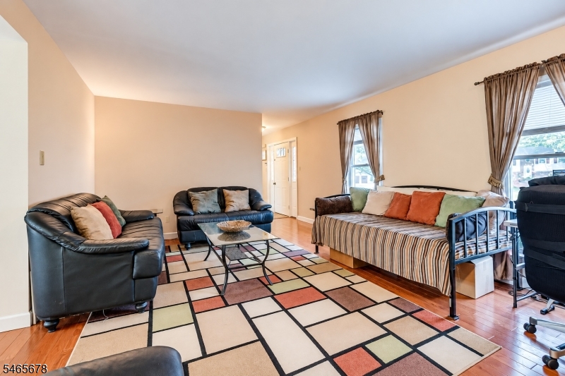 154 Dutton Street Franklin NJ 08873
