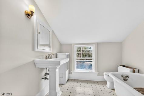 170 Christopher Street Montclair NJ 07042