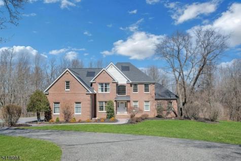 5 Noble Court Washington NJ 07853