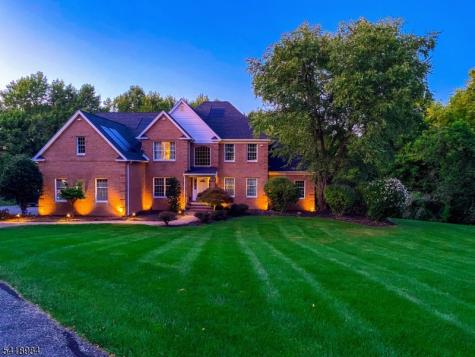 5 Noble Court Washington NJ 07853