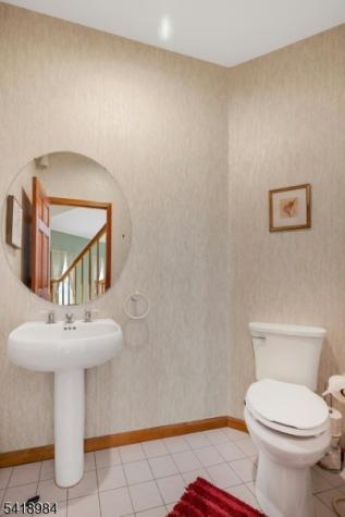 5 Noble Court Washington NJ 07853