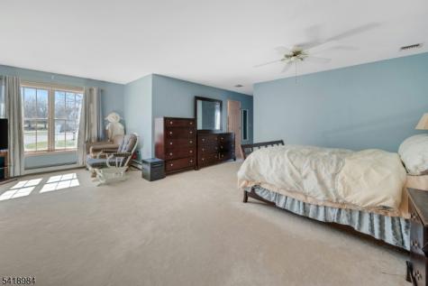 5 Noble Court Washington NJ 07853