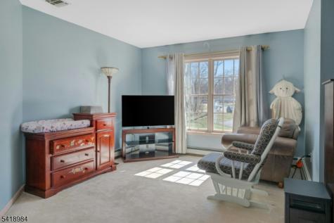 5 Noble Court Washington NJ 07853