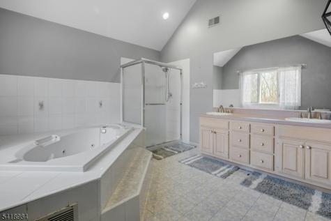 5 Noble Court Washington NJ 07853
