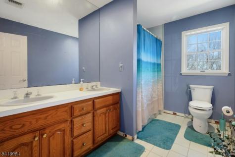 5 Noble Court Washington NJ 07853