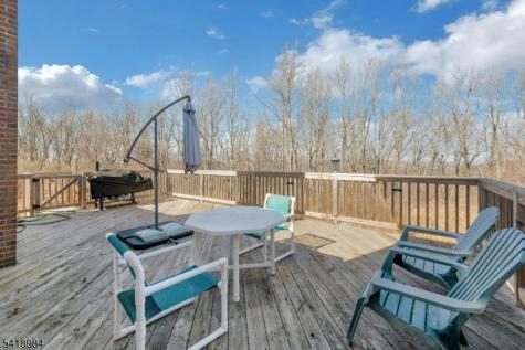 5 Noble Court Washington NJ 07853