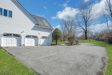 5 Noble Court Washington NJ 07853