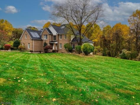 5 Noble Court Washington NJ 07853