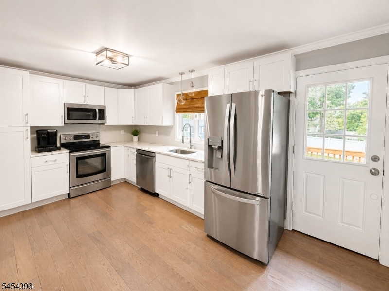 21 Woodland Trail S Vernon NJ 07419