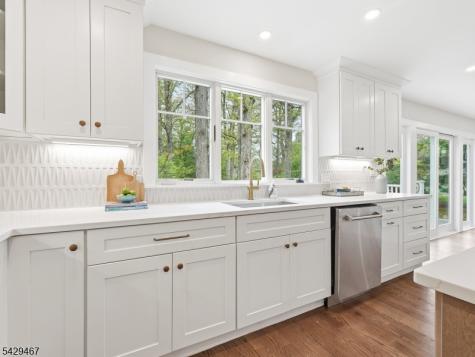 29 Heron Road Livingston NJ 07039