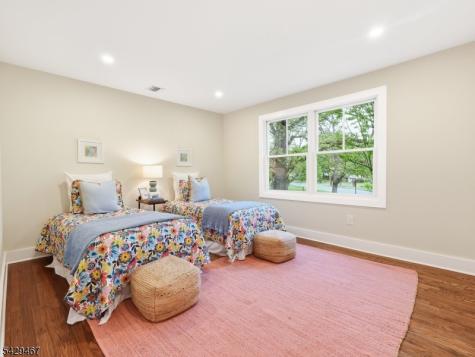 29 Heron Road Livingston NJ 07039