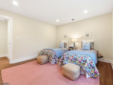 29 Heron Road Livingston NJ 07039