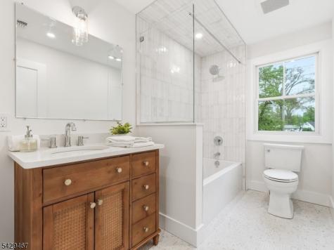 29 Heron Road Livingston NJ 07039