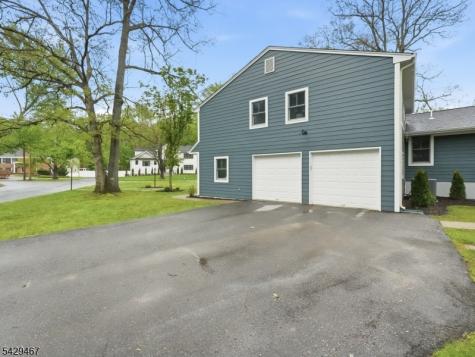 29 Heron Road Livingston NJ 07039