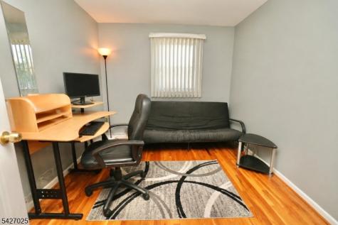 16 Morse Place Belleville NJ 07109