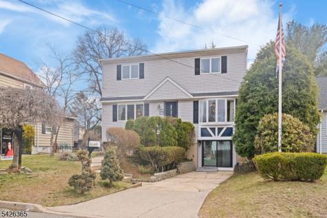121 Pine Avenue New Milford NJ 07646