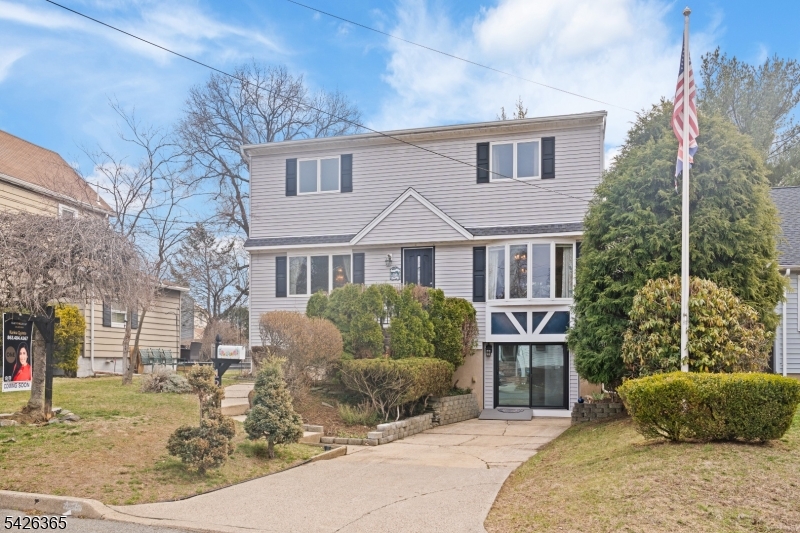 121 Pine Avenue New Milford NJ 07646