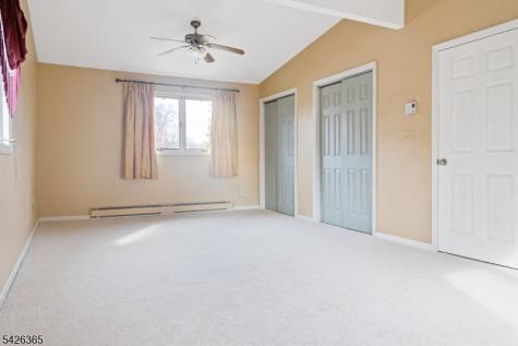 121 Pine Avenue New Milford NJ 07646