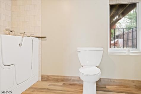 121 Pine Avenue New Milford NJ 07646