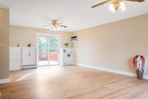 121 Pine Avenue New Milford NJ 07646
