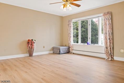 121 Pine Avenue New Milford NJ 07646