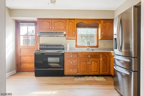 121 Pine Avenue New Milford NJ 07646